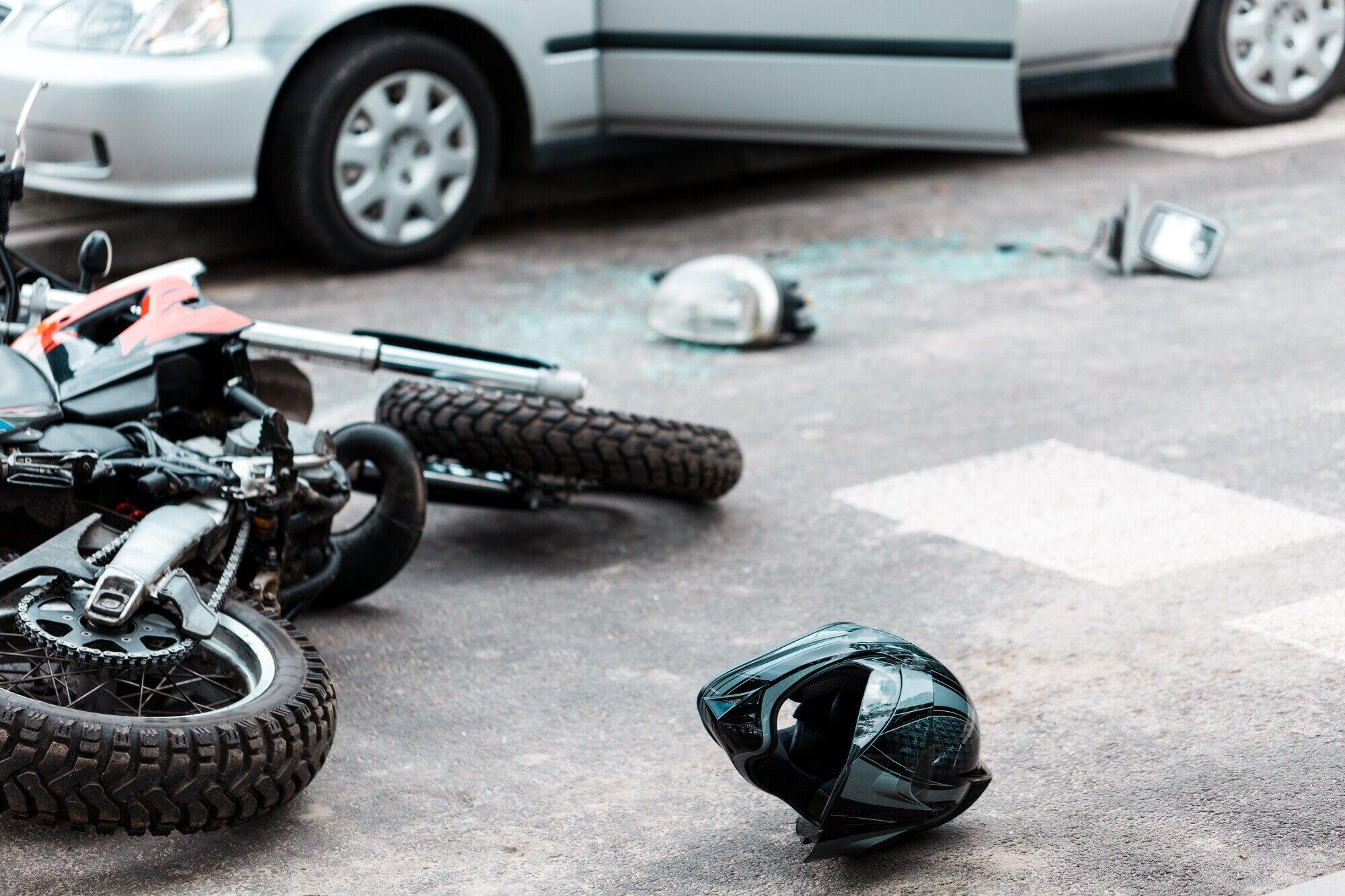 Ensure your motorcycle accident claims are handled professionally. Hire a lawyer for expert guidance and maximum compensation. Don't navigate legalities alone.