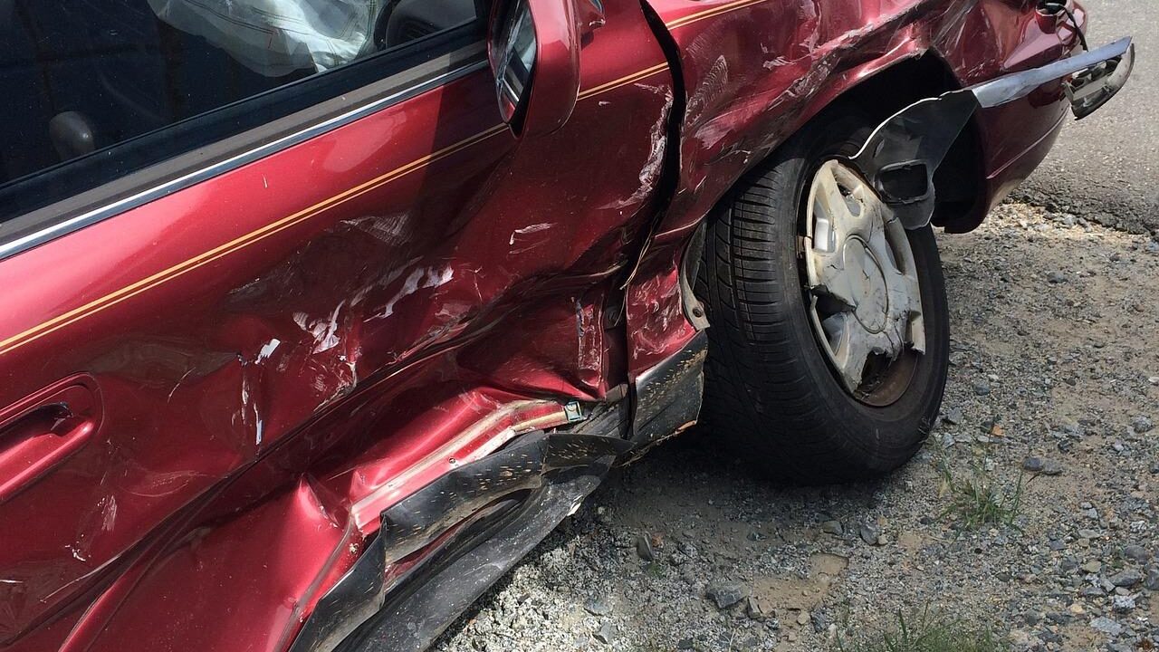Call a Lawyer After a Car Accident